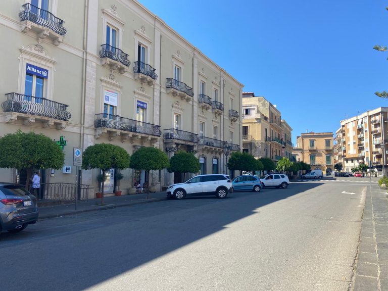 Licenza tabacchi in vendita in via Cassisi 2, Milazzo, Me