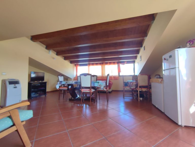 Appartamento in vendita in via Avvocato Antonino Pino 32, Barcellona P.G., Me