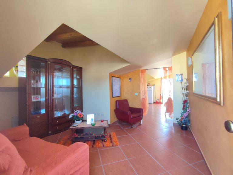 Appartamento in vendita in via Avvocato Antonino Pino 32, Barcellona P.G., Me