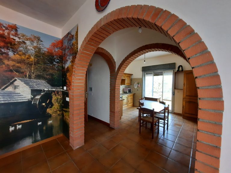 Stabile in vendita in Frazione di Toscano, Basicò, Messina
