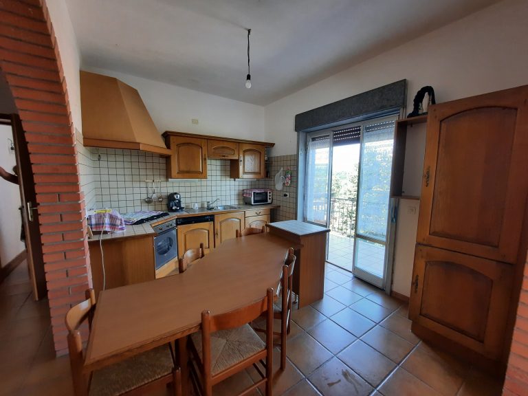 Stabile in vendita in Frazione di Toscano, Basicò, Messina