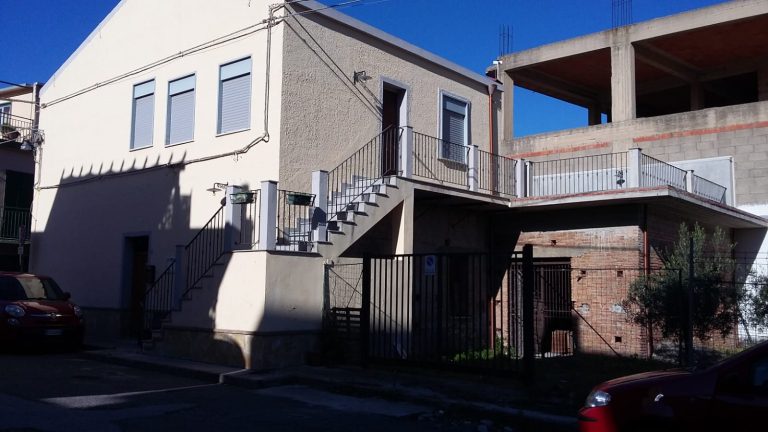 Casa singola in vendita in via Palmiro Togliatti 166 a Cattafi, Me