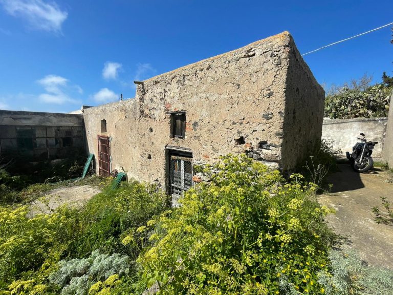 Rudere in vendita in Contrada Varesana, Lipari, Me