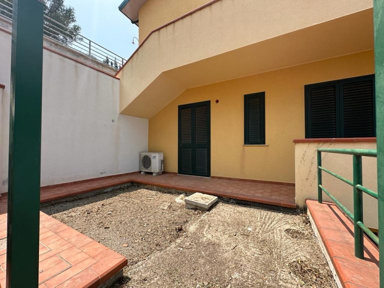 Casa vacanze in vendita a Calanovella, Piraino, Me