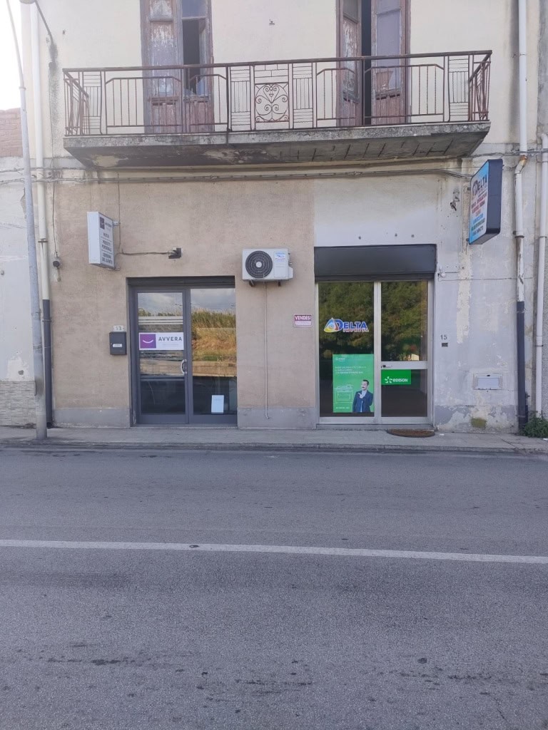 Locale commerciale in vendita in via Nazionale a Giammoro, Me
