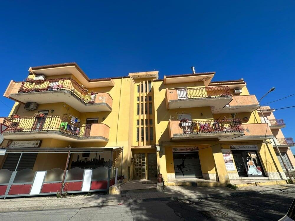 Appartamento in vendita in via On. A. Nino Pino Balotta 3, Barcellona P.G., Me
