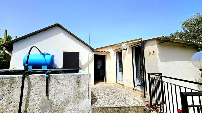 Casa indipendente in vendita in C.da Grotte, San Marco d’Alunzio, Me