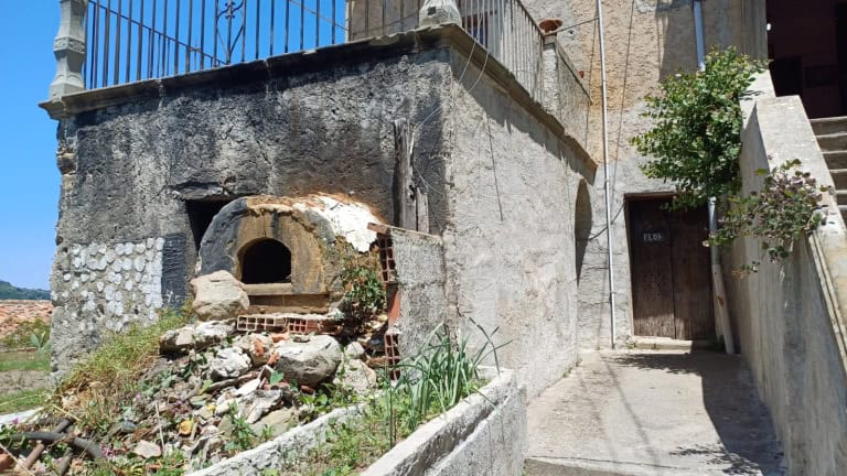 Casa semindipendente in vendita in Via San Elia, Sant’Angelo di Brolo, Me