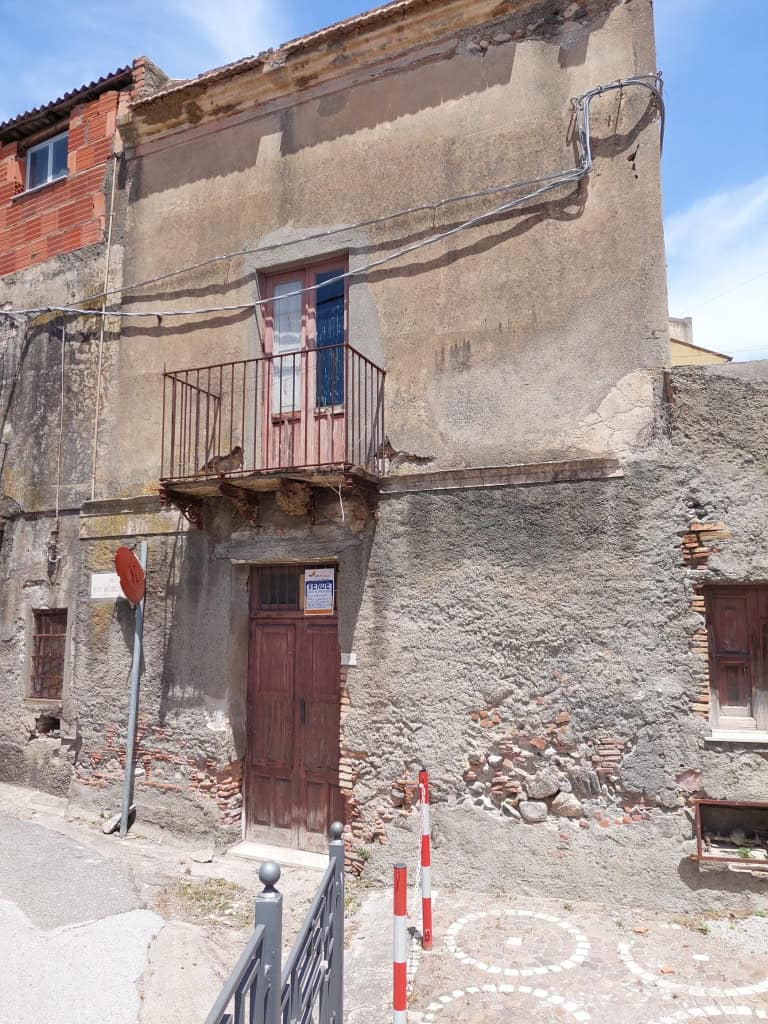 Casa indipendente in vendita in via Basso, San Filippo Del Mela, Me