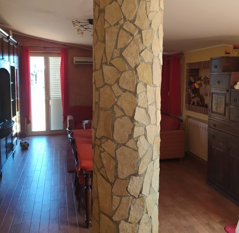 Appartamento in villa in via F. Sardo a Rometta, Me