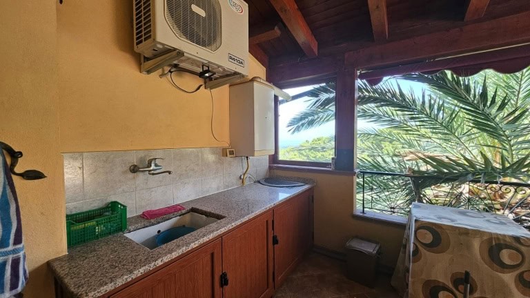 Appartamento in vendita in Via SP157, Rocca di Capri Leone, Me