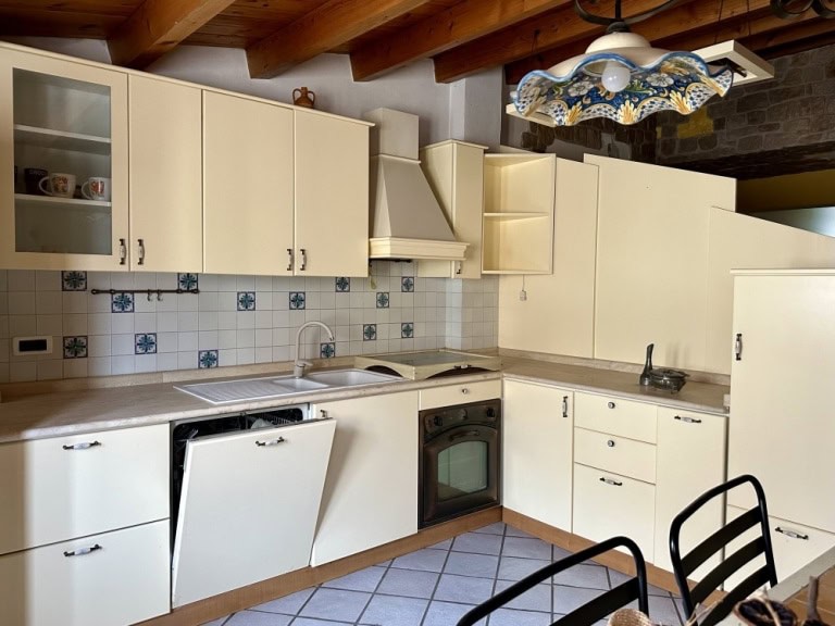 Appartamento indipendente in vendita in via Giovanni Spagnolo 46, Barcellona P.G., Me