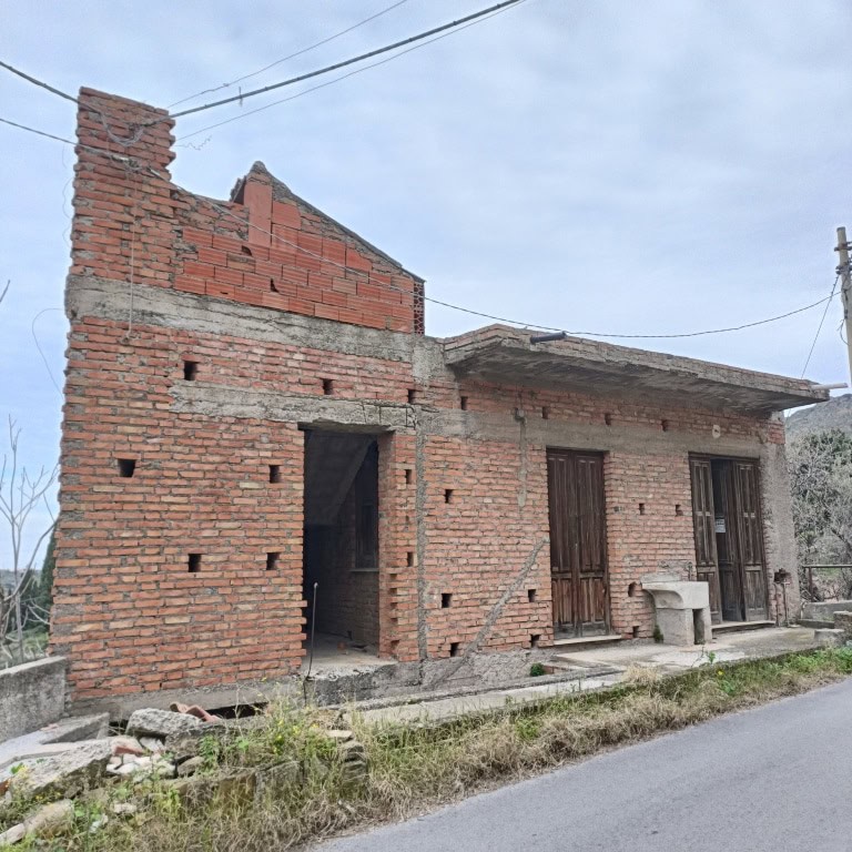 Casa indipendente in vendita in via Ciappazzi a Protonotaro, Castroreale, Me