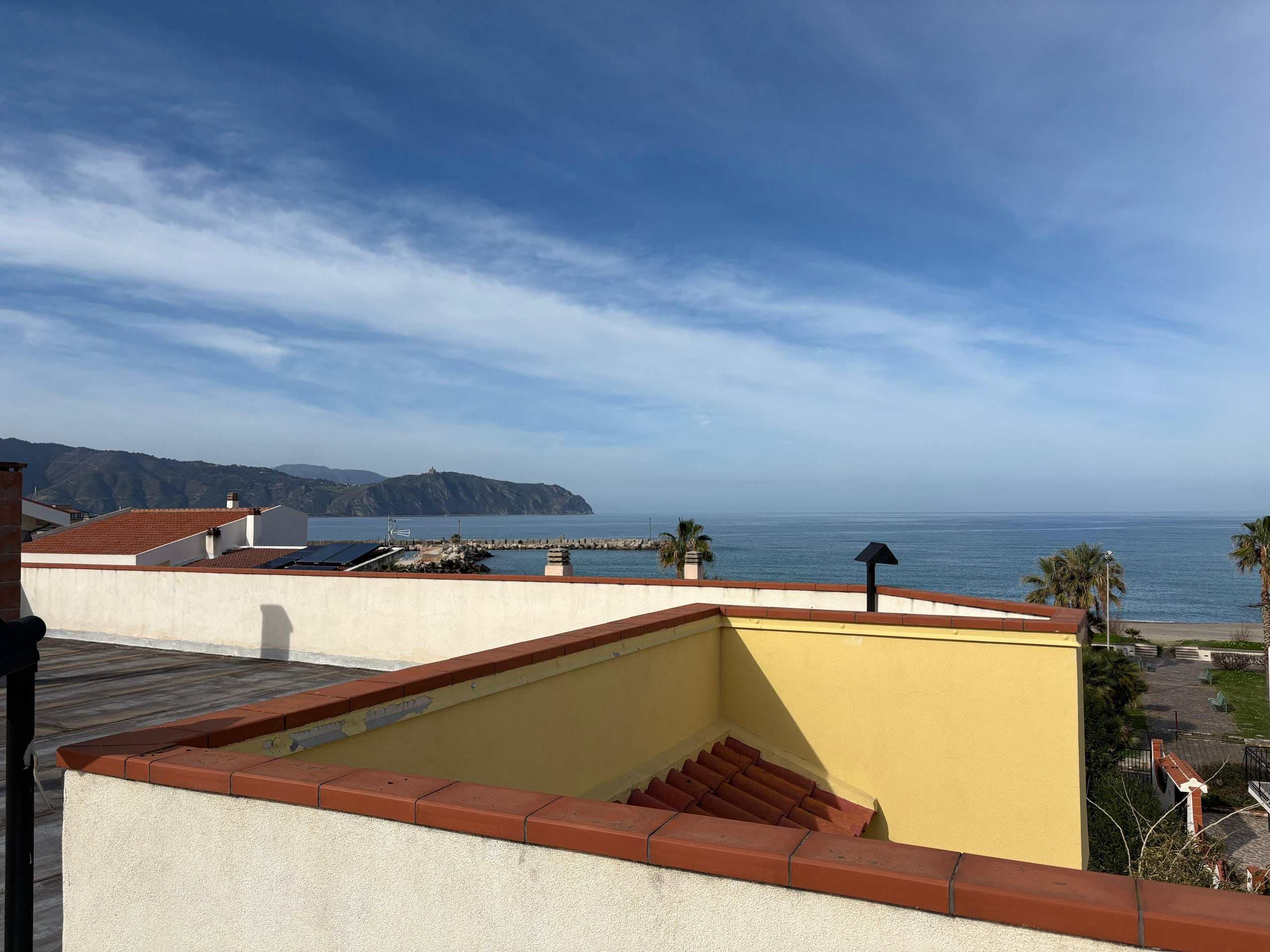 image00022 VISTA MARE DA TERRAZZA, RESIDENZA AL MARE, OLIVETTA E MARE, PAESAGGIO COSTA TOSCANA, RIVIERA LIGURE, ARREDI ESTERNI, MEDITERRANEAN STYLE, VIEWS, COSTA, MARE, RELAX, RESIDENCE, NextCasa, proprietà immobiliare.