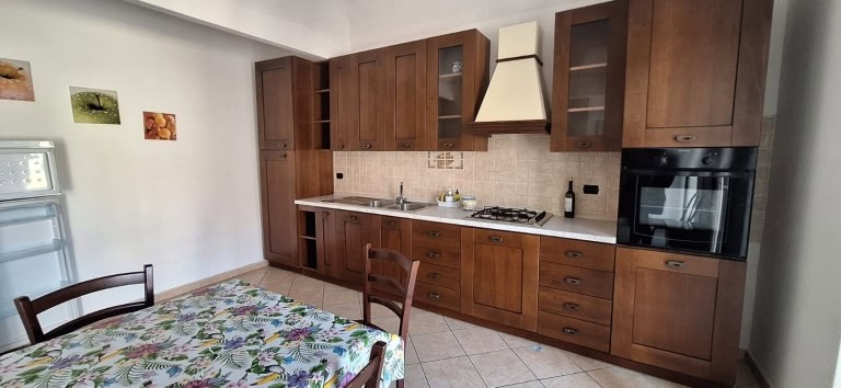 Appartamento su due piani in vendita in Via Ruota, Santo Stefano di Camastra, Me