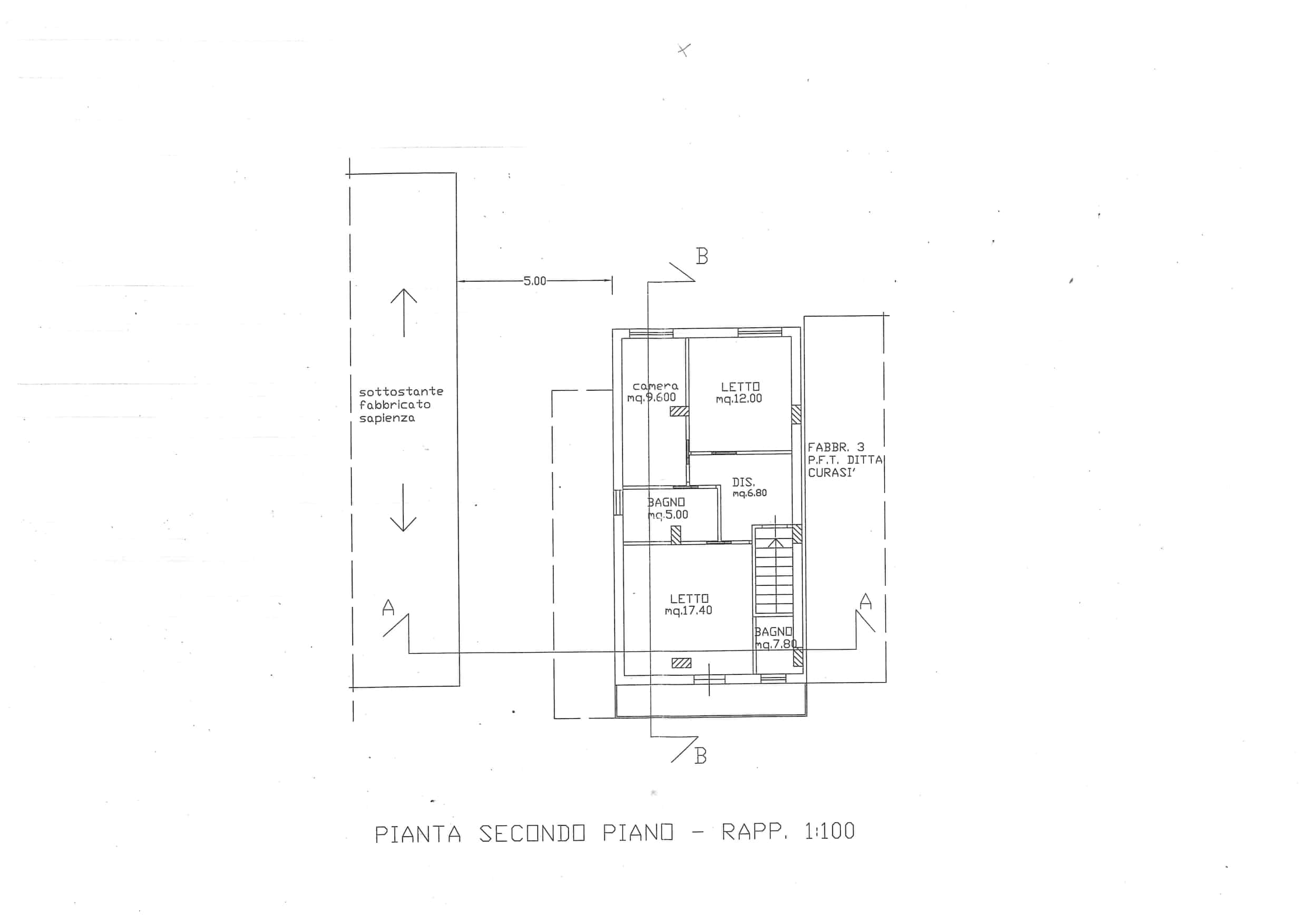 Elegante pianta del secondo piano di un’abitazione residenziale, con dettagli di camere, bagni e distribuzione degli spazi, ideale per investimenti immobiliari e progettazione edilizia.