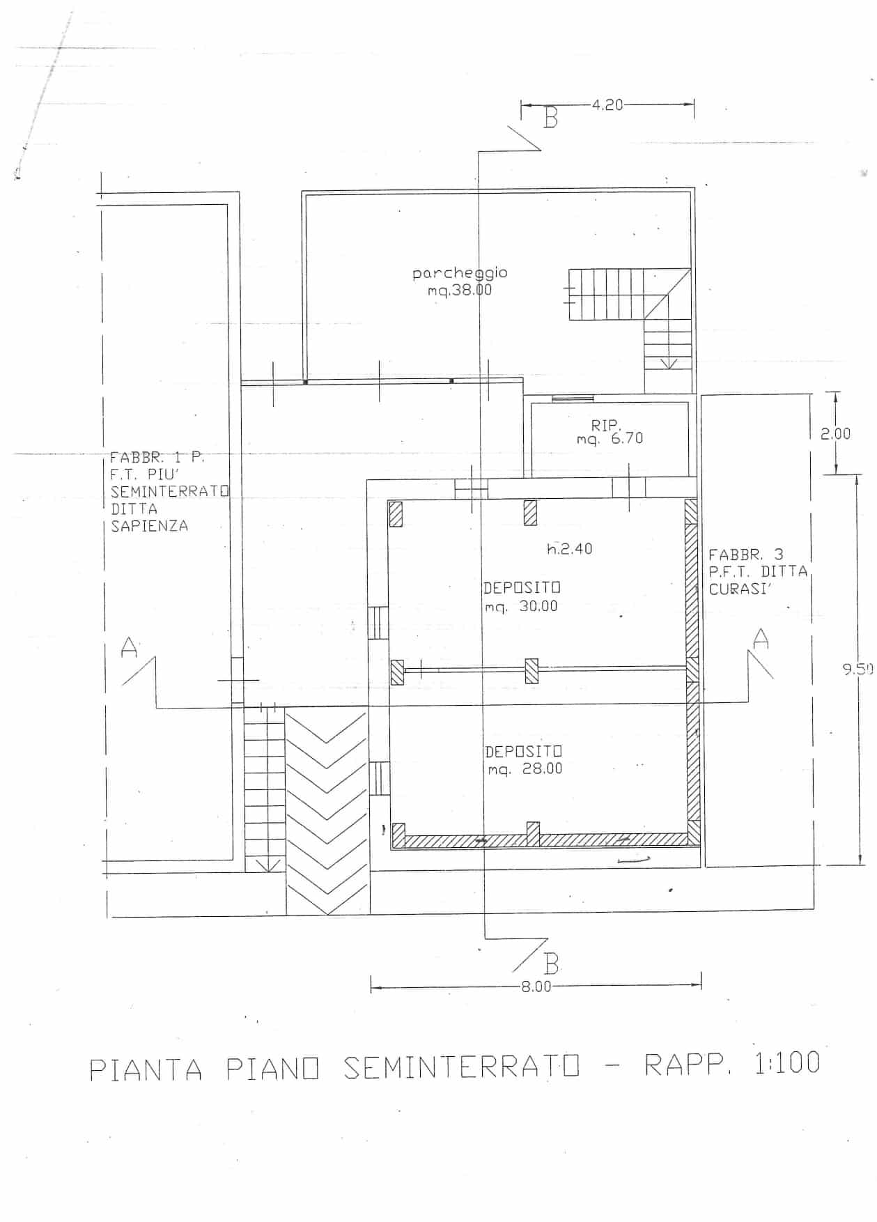 Deposito seminterrato con planimetria e dettagli tecnici, ideale per soluzioni abitative e investimenti immobiliari, progetto professionale di NextCasa.