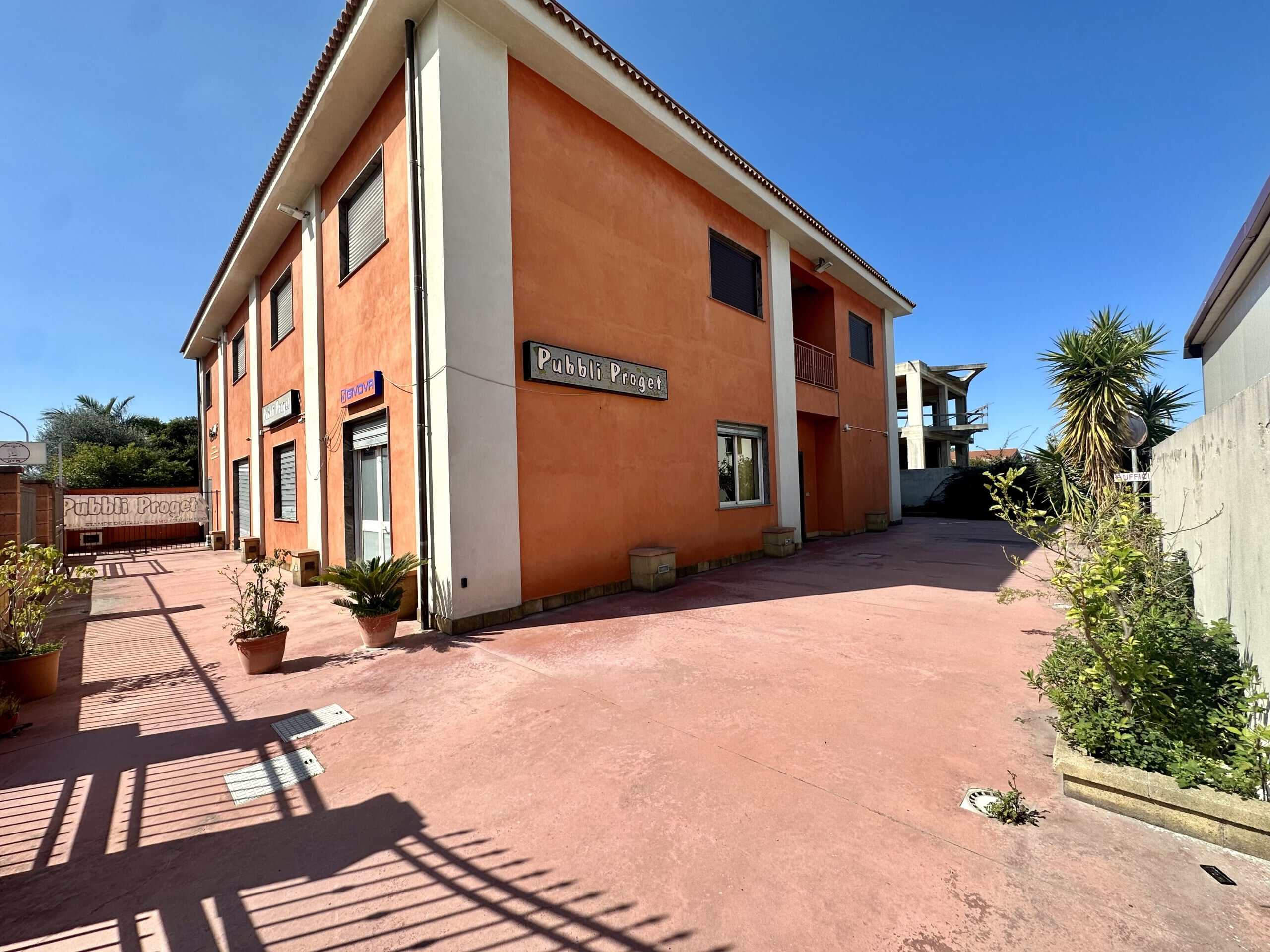 Laboratorio artigianale in vendita in via Leonardo Da Vinci 13, Barcellona P.G., Me