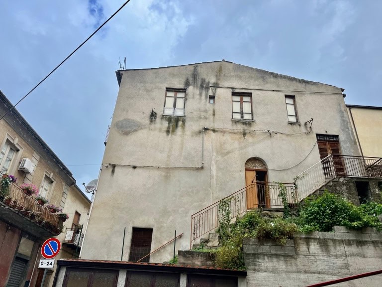 Appartamento in vendita in Via Limina, Sant’Angelo di Brolo, Me