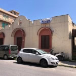 Villa singola da ristrutturare in vendita a Roma, zona Prenestina, con garage e giardino privato, ottima come investimento immobiliare o abitazione familiare.