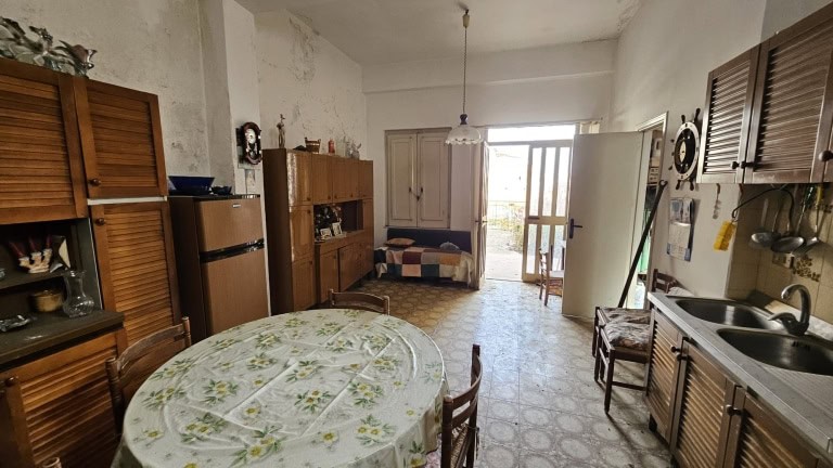 Casa semindipendente in vendita in Via Medici, Sant’Agata di Militello, Me
