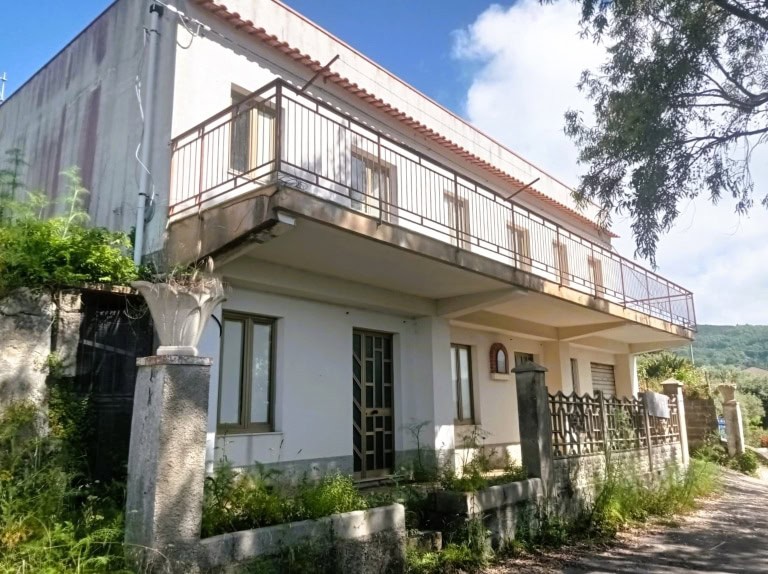Villa in vendita in C.da Leonardo, Frazione San Filippo, Gioiosa Marea, Me