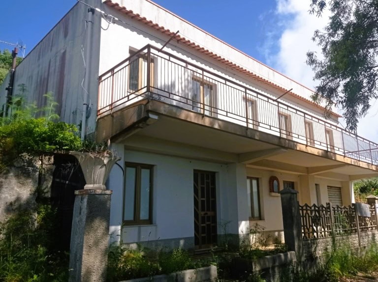 Villa in vendita in C.da Leonardo, Frazione San Filippo, Gioiosa Marea, Me