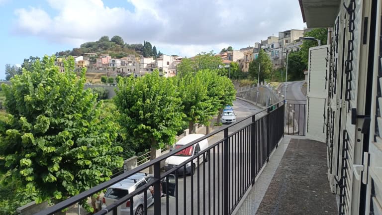 Casa indipendente in vendita in via Panoramica 10 a Monforte San Giorgio, Me