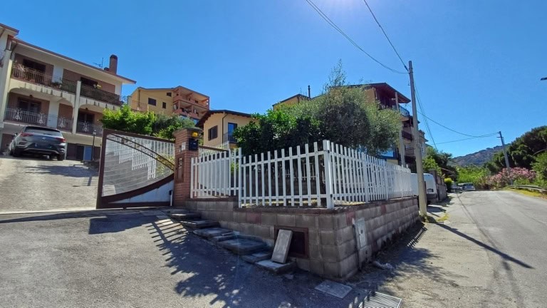 Villetta bifamiliare in vendita in C.da Fosso Gelso, Brolo, Me