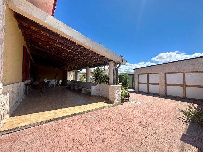 Villa singola in vendita in via Caldorra 2, Barcellona P.G., Me