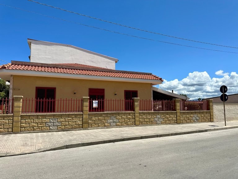 Villa singola in vendita in via Caldorra 2, Barcellona P.G., Me