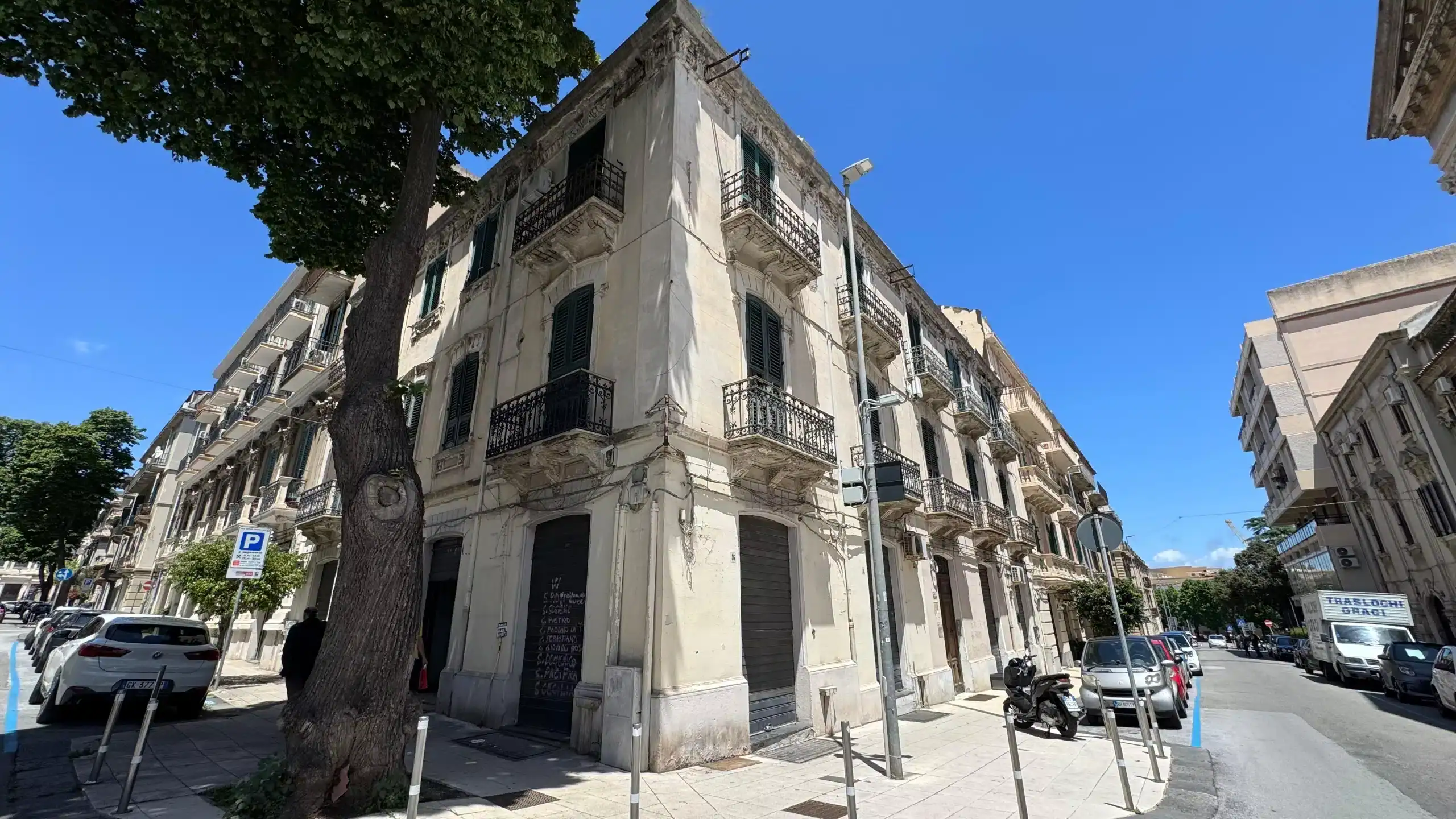 Locale commerciale in affitto in Via Del Vespro, 78 ME