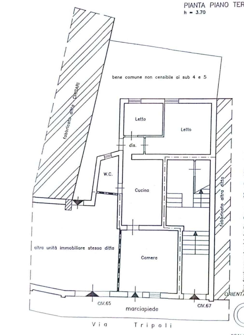 Ampia planimetria appartamento con camere, cucina, bagno e ingresso, ideale per acquisto e investimento immobiliare a NextCasa.