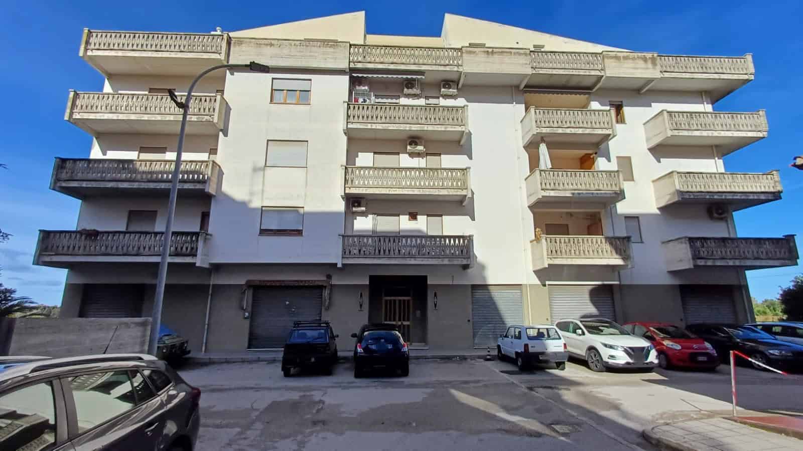 1. Appartamenti in vendita vicino a servizi con balconi e posti auto, palazzina recente e ben tenuta a NextCasa.