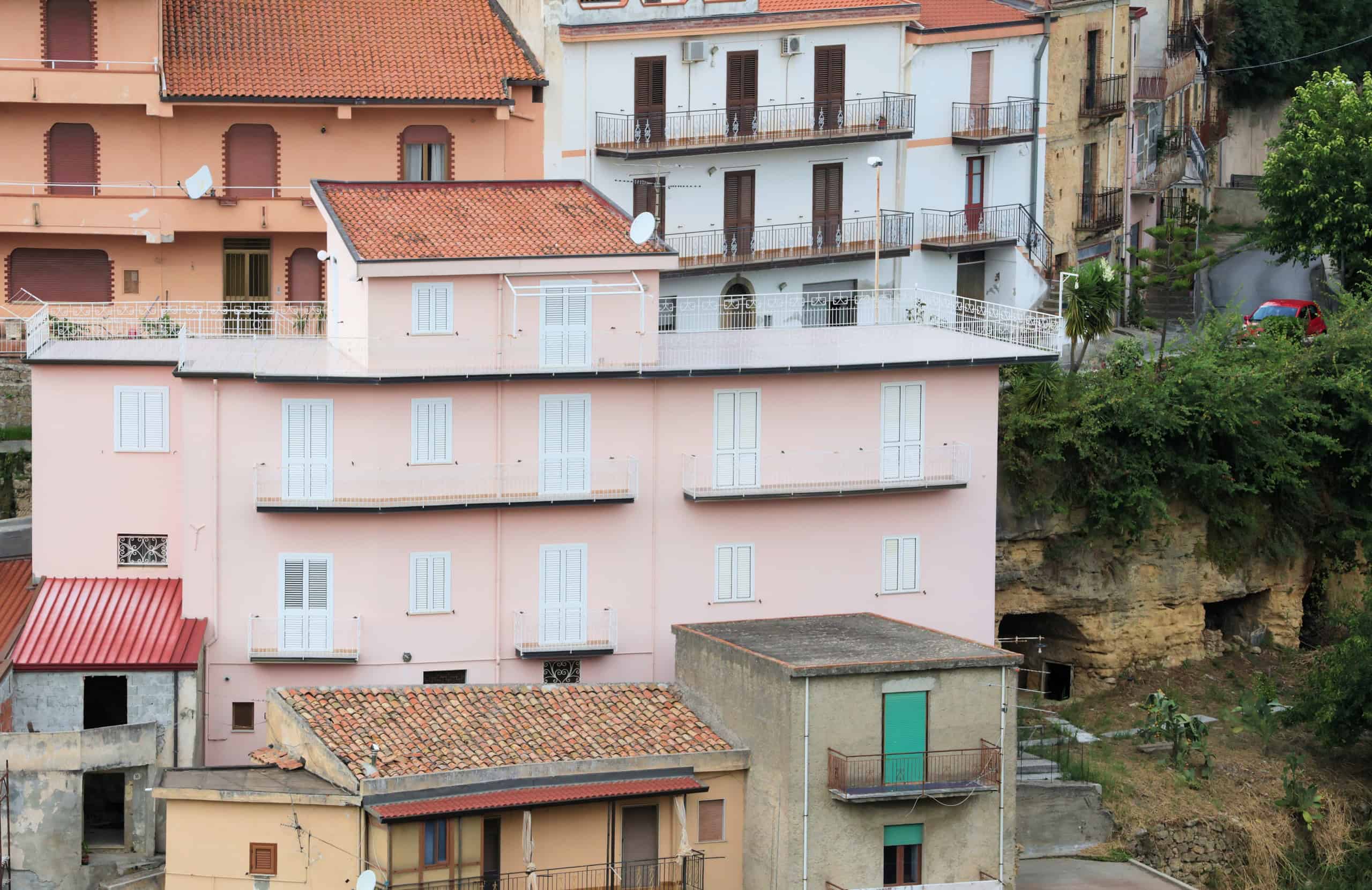 Casa indipendente in Via Delle Grazie, Naso, Me