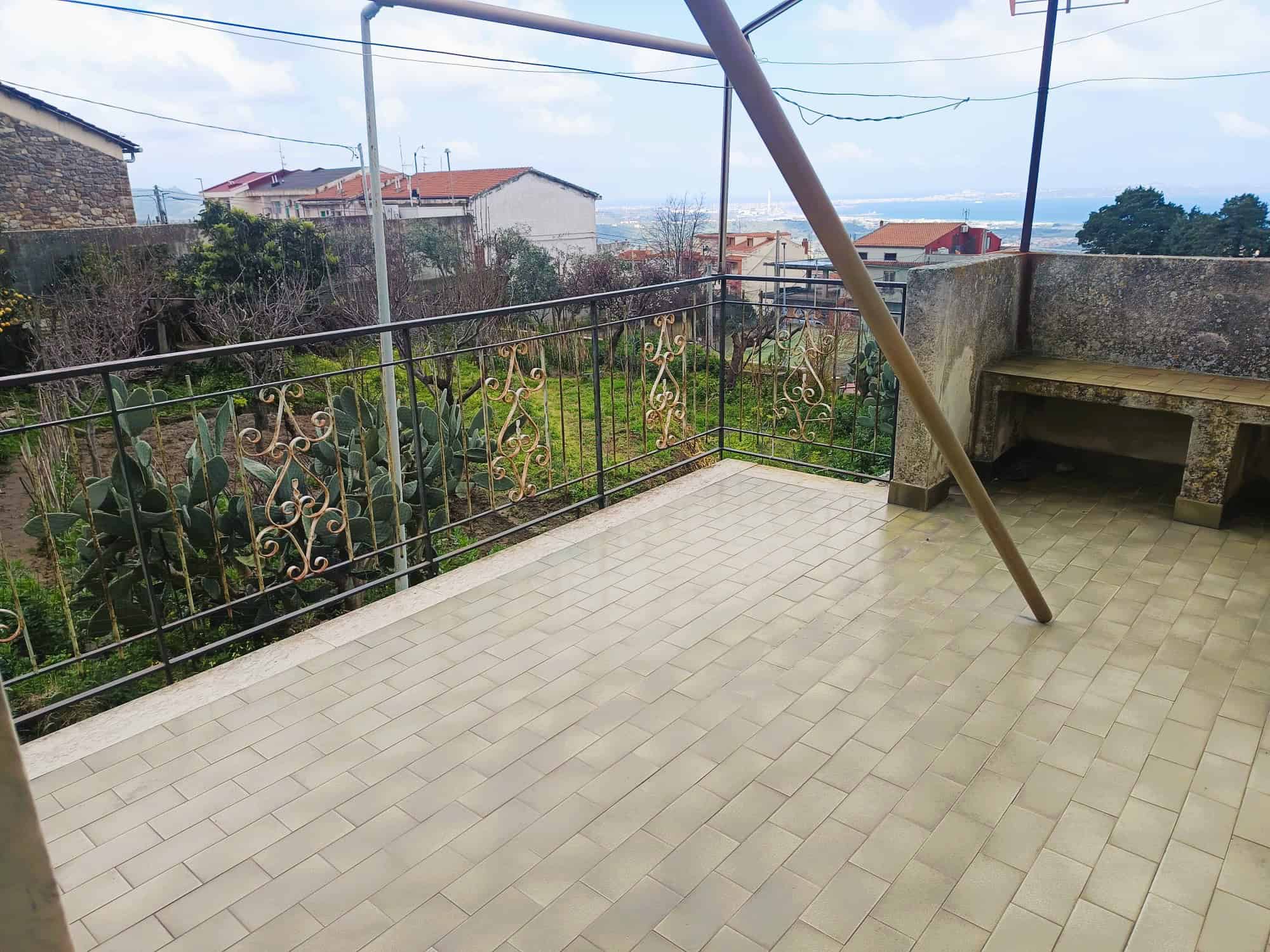 Aggiungi un'area esterna con vista panoramica, balcone o terrazza in un immobile in vendita o affitto a NextCasa, con arredi e dettagli di qualità.