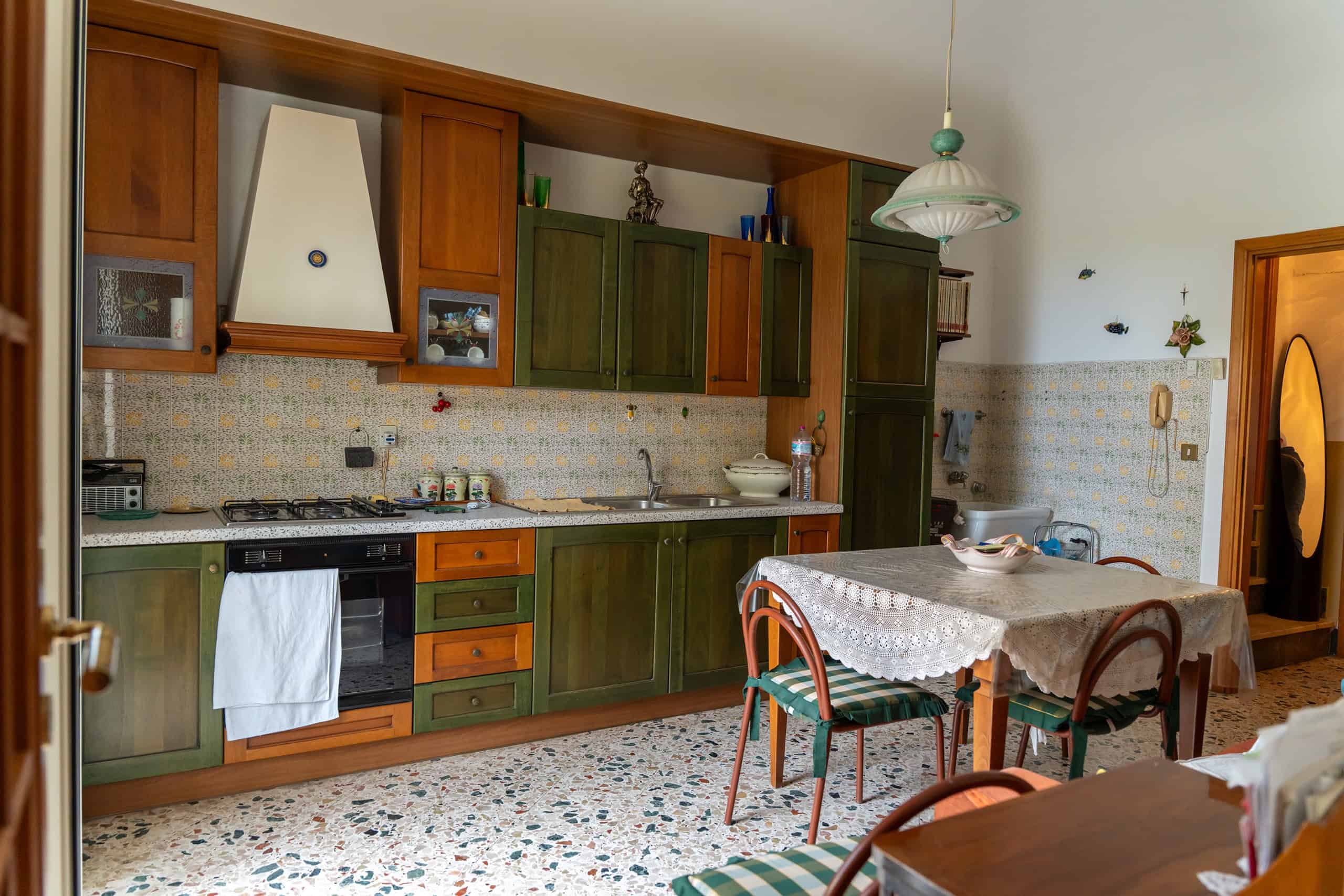Casa semindipendente in vendita in Via Umberto I, Santo Stefano Di Camastra, Me