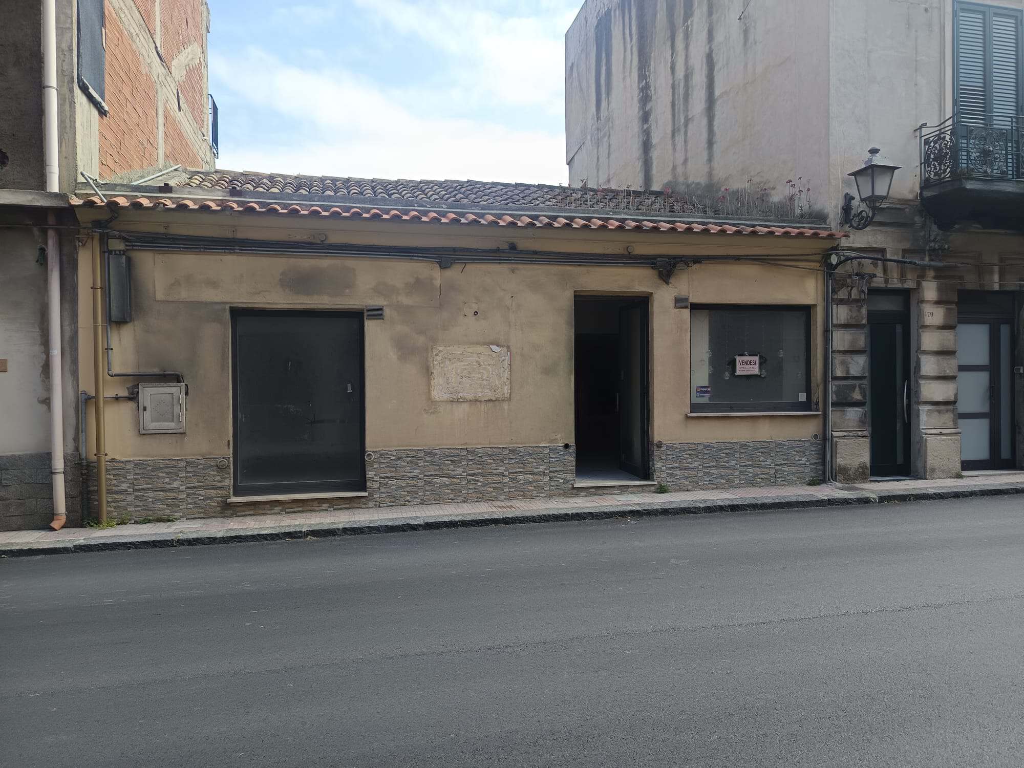 Locale Commerciale in vendita in Via Umberto I, 148, Spadafora, ME