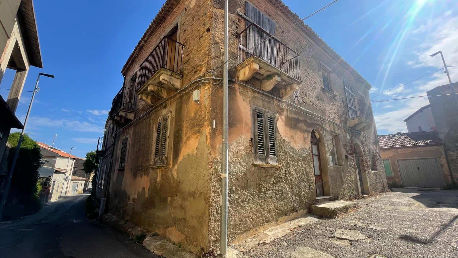 Casa semindipendente in vendita in Vico Unì, Massa San Giorgio, Me